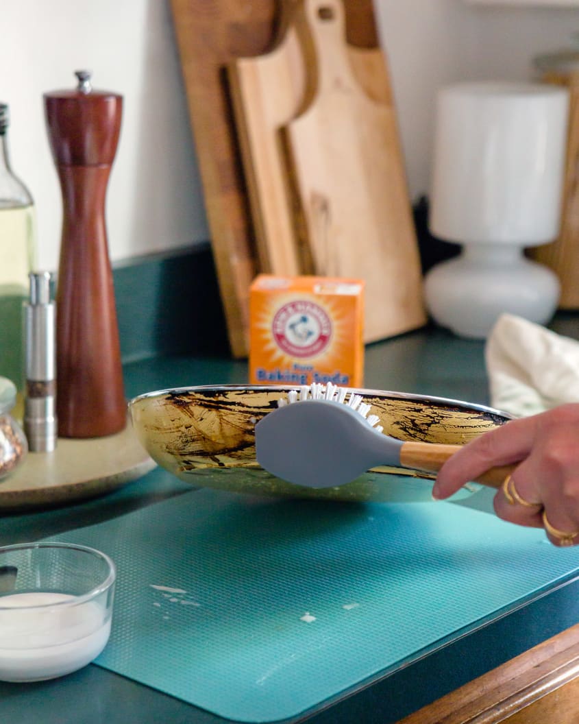 How To Clean A Dirty Nonstick Ceramic Pan The Kitchn   Cleaning Ceramic Pan 5